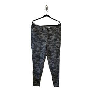 Seven Jeans Camouflage Skinny Jeans size 16 Black and Gray
